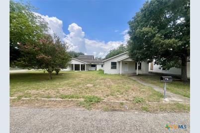 1902 N McLeod Street, Cuero, TX 77954 - Photo 1