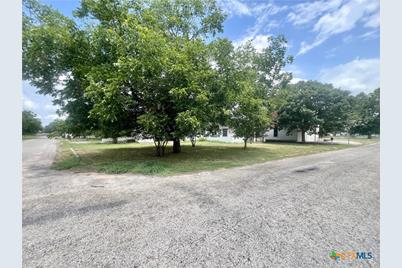 1902 N McLeod Street, Cuero, TX 77954 - Photo 16