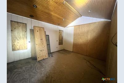 1902 N McLeod Street, Cuero, TX 77954 - Photo 36