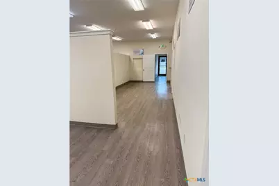 2112 N Navarro, Victoria, TX 77901 - Photo 6