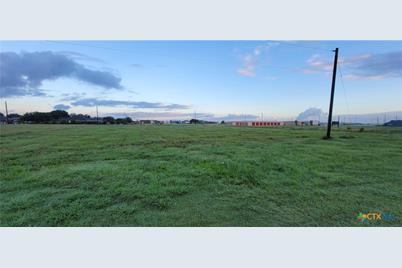 809 W Austin Avenue, Seadrift, TX 77983 - Photo 2