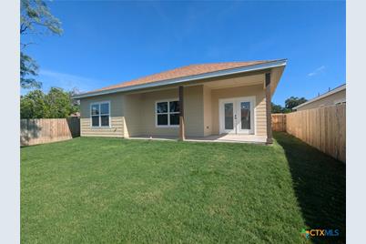 1704 E Avenue G, Lampasas, TX 76550 - Photo 18
