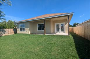 1704 E Ave G, Lampasas, TX 76550 - Photo 18