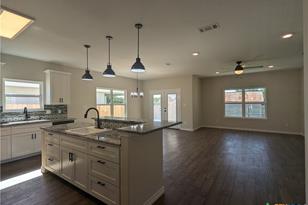 1704 E Ave G, Lampasas, TX 76550 - Photo 10