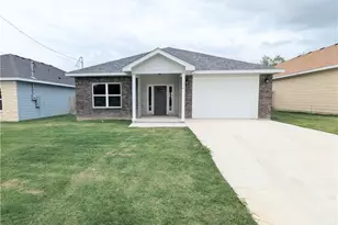 1708 E Ave G, Lampasas, TX 76550 - Photo 1