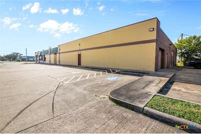 4202 N Navarro Street, Victoria, TX 77901 - Photo 4