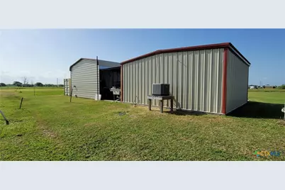 1012 W Denver Avenue, Seadrift, TX 77983 - Photo 6