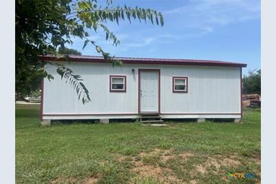 906 4th Street, Edna, TX 77957 - Photo 1