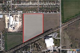 0 E Baxter St, Seguin, TX 78155 - Photo 4