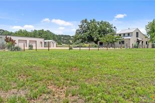 544 Alfred Henke Rd, Fredericksburg, TX 78624 - Photo 20