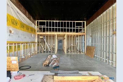 3202 N Navarro Street #400, Victoria, TX 77901 - Photo 2