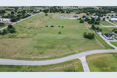 66 Wellspring Boulevard, Victoria, TX 77904 - Photo 2