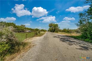 000 County Rd 145, Kenedy, TX 78119 - Photo 18