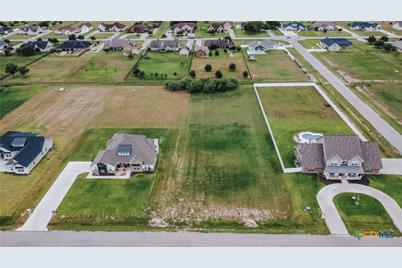 524 Dayspring, Victoria, TX 77904 - Photo 2