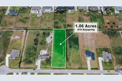 618 Dayspring, Victoria, TX 77904 - Photo 4