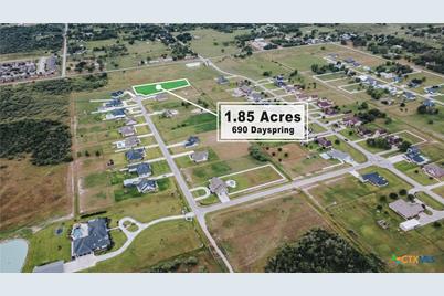 690 Dayspring, Victoria, TX 77904 - Photo 8