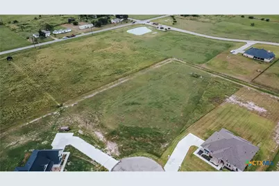 690 Dayspring, Victoria, TX 77904 - Photo 2
