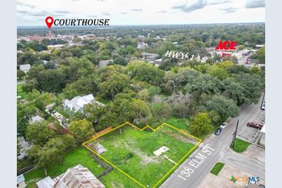 138 Elm Street, Lockhart, TX 78644 - Photo 6