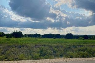 30 Shin Oak Dr, Lampasas, TX 76550 - Photo 2