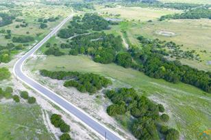 30 Shin Oak Dr, Lampasas, TX 76550 - Photo 8