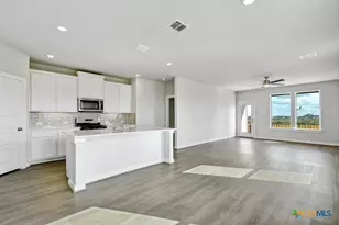 1510 Bluff Path, New Braunfels, TX 78130 - Photo 4