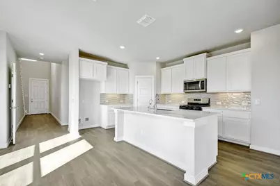 1510 Bluff Path, New Braunfels, TX 78130 - Photo 6