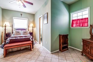 6300 Hickory Forrest Dr, Seguin, TX 78155 - Photo 16