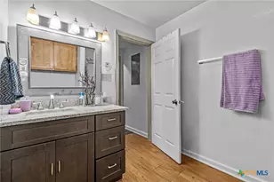 527 W San Antonio St, San Marcos, TX 78666 - Photo 12