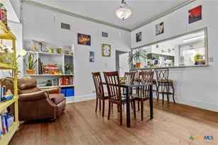 527 W San Antonio St, San Marcos, TX 78666 - Photo 10