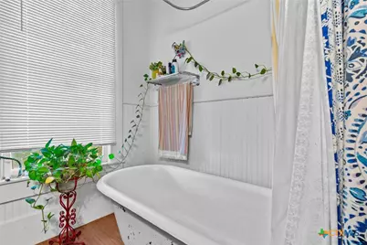 527 W San Antonio Street, San Marcos, TX 78666 - Photo 38