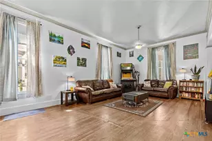 527 W San Antonio St, San Marcos, TX 78666 - Photo 8