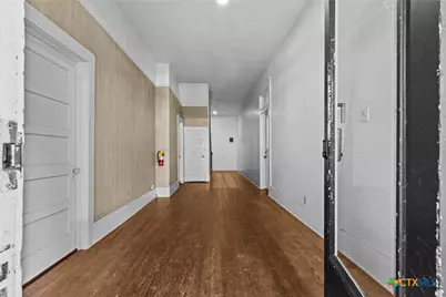 527 W San Antonio Street, San Marcos, TX 78666 - Photo 6