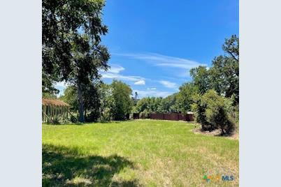 505 E 4th Street, Cameron, TX 76520 - Photo 6