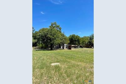505 E 4th Street, Cameron, TX 76520 - Photo 8