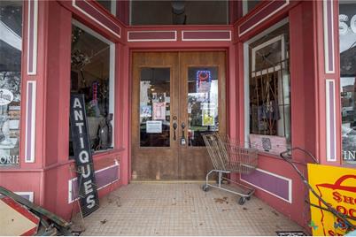 112 E Court Street, Seguin, TX 78155 - Photo 6