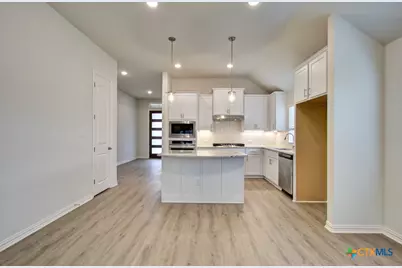 1735 Heritage Maples, New Braunfels, TX 78132 - Photo 4