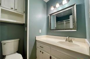 409 Versailles St, Victoria, TX 77904 - Photo 16