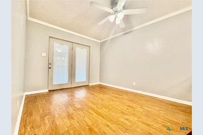 409 Versailles Street, Victoria, TX 77904 - Photo 10