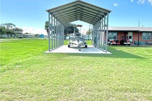 101 N 13th St, Seadrift, TX 77983 - Photo 2