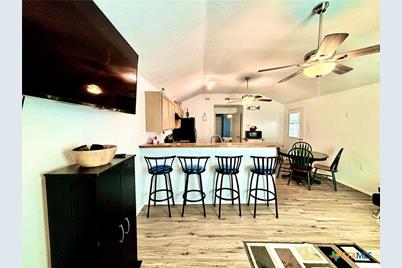 101 N 13th Street, Seadrift, TX 77983 - Photo 8