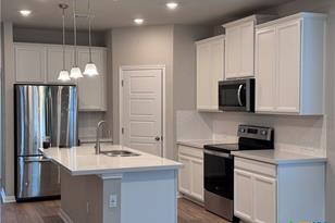 1280 Ella Xing, New Braunfels, TX 78130 - Photo 2