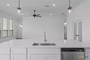 7915 Autumnwood Ln, Temple, TX 76502 - Photo 12