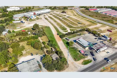 1113 N Old Highway 81, Kyle, TX 78640 - Photo 24