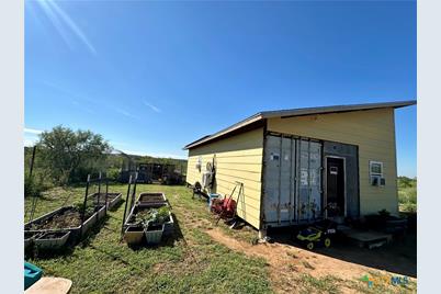 1366 County Road 467, Stockdale, TX 78160 - Photo 6