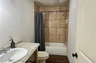 1366 County Rd 467, Stockdale, TX 78160 - Photo 16