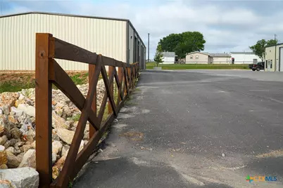 5277 Fm 1044 #4, New Braunfels, TX 78130 - Photo 2