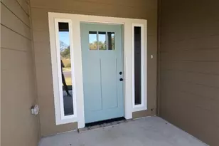 1714 E Ave G, Lampasas, TX 76550 - Photo 2