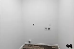 1714 E Ave G, Lampasas, TX 76550 - Photo 6