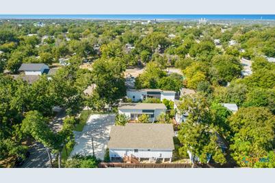 587 E Basel Street, New Braunfels, TX 78130 - Photo 24