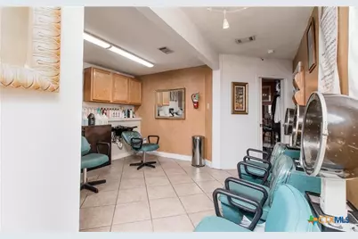 2008 W Avenue M, Temple, TX 76504 - Photo 6
